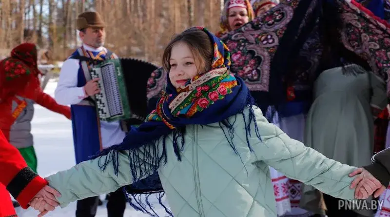Народный праздник «Сороки» прошел на территории дендропарка Вильчицкого опытного лесничества ГЛХУ «Могилевский лесхоз». 21.03.2023 г. Фото: pniva.by