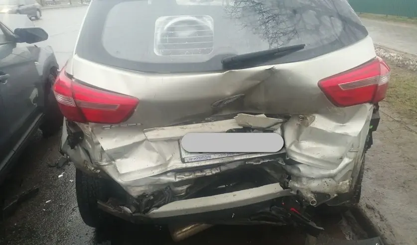 На месте ДТП на проспекте Мира. Могилев, 20.01.2023 г. Фото: sk.gov.by.