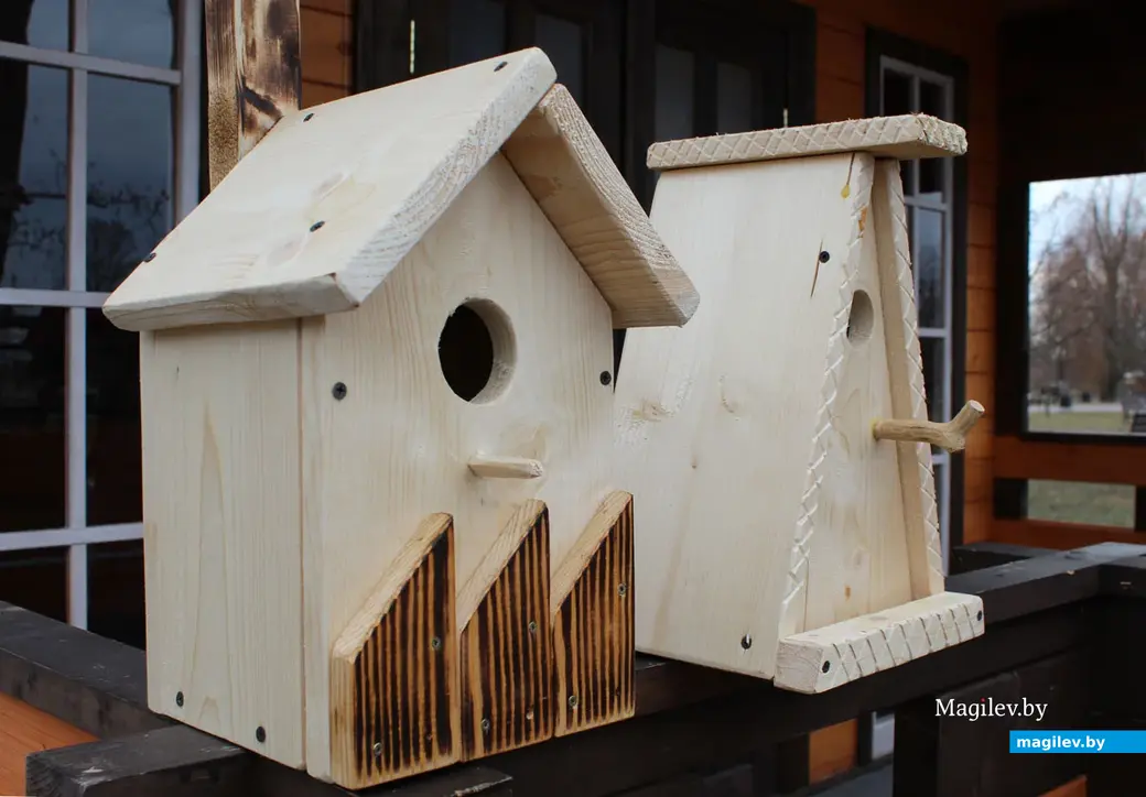 Или такие... Мастер-класс по изготовлению скворечников с участием учащихся Вендорожской средней школы. Могилев. Парк Подниколья, 23 марта 2023 года.