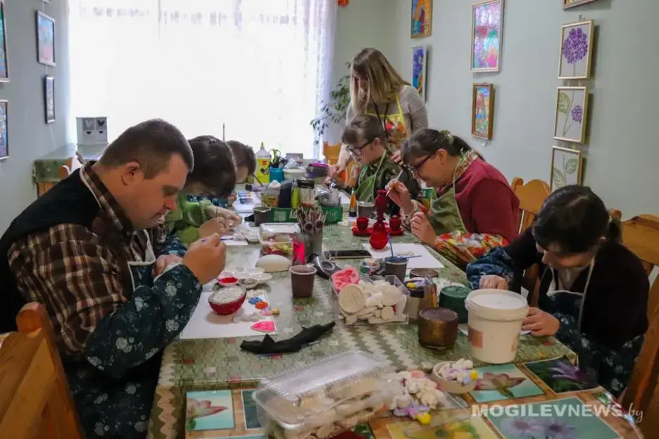 Участники республиканского семинара посетили центр социального обслуживания населения Октябрьского района Могилева. 24.03.2023 г. Фото: mogilevnews.by