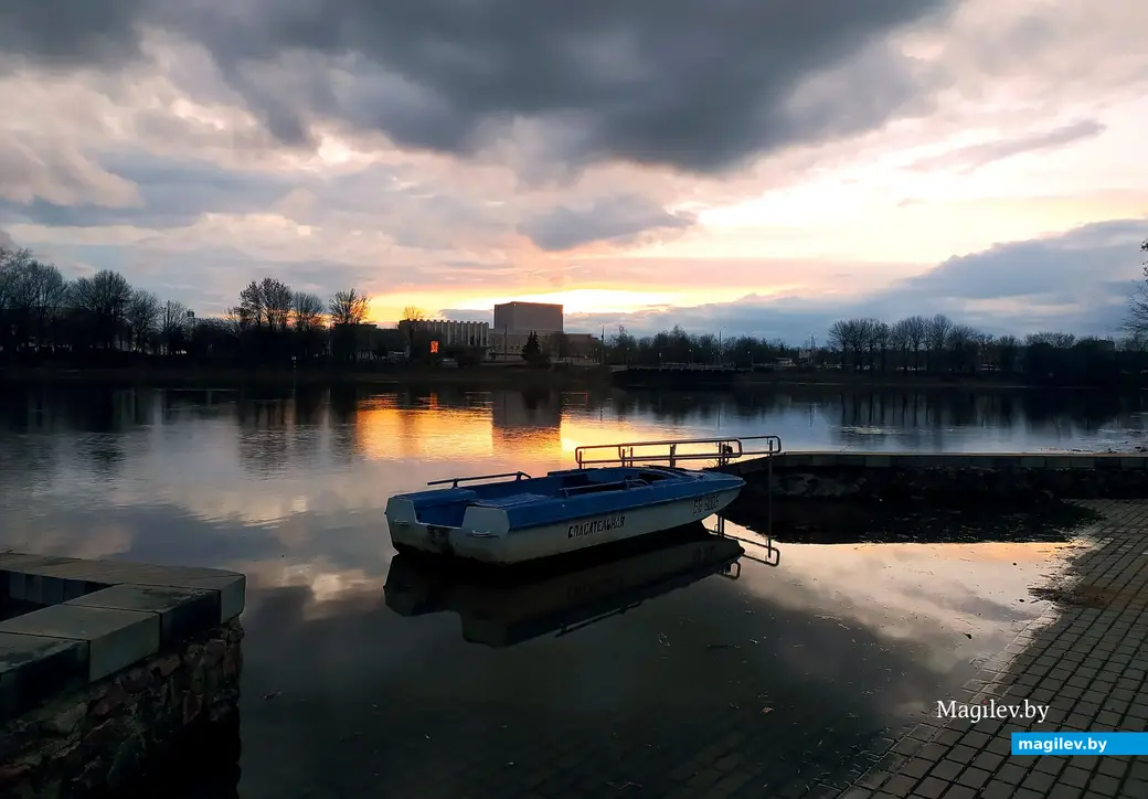 Разлив на Днепре. Могилев, 26 марта 2023 года.