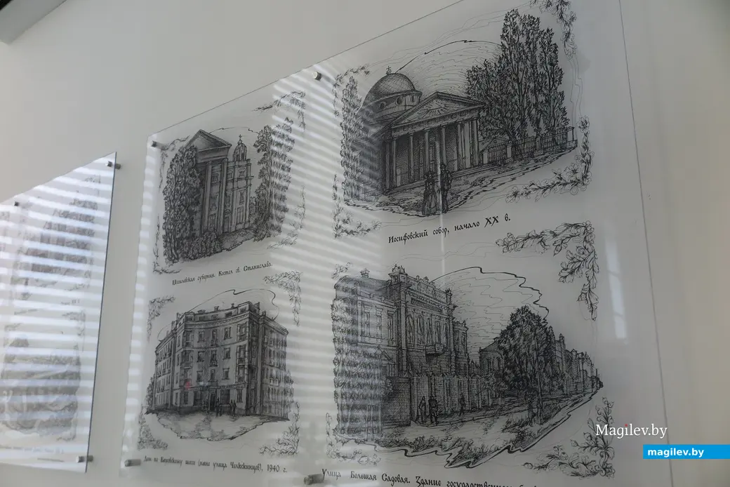 28.03.2023. Могилев, Первомайская, Главпочтамт. Можно порассматривать и гравюры с изображением старого Могилева.