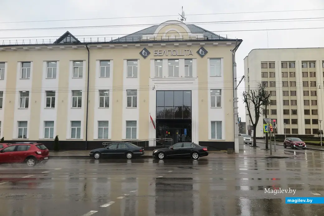 28.03.2023. Могилев, Первомайская. Главпочтамт в центре города заработал после ремонта.
