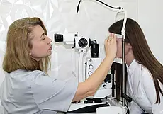 «Это заблуждение, что экран для глаз – плохо, а книга – хорошо», или  Где в Могилеве можно пройти комплексный осмотр у офтальмолога