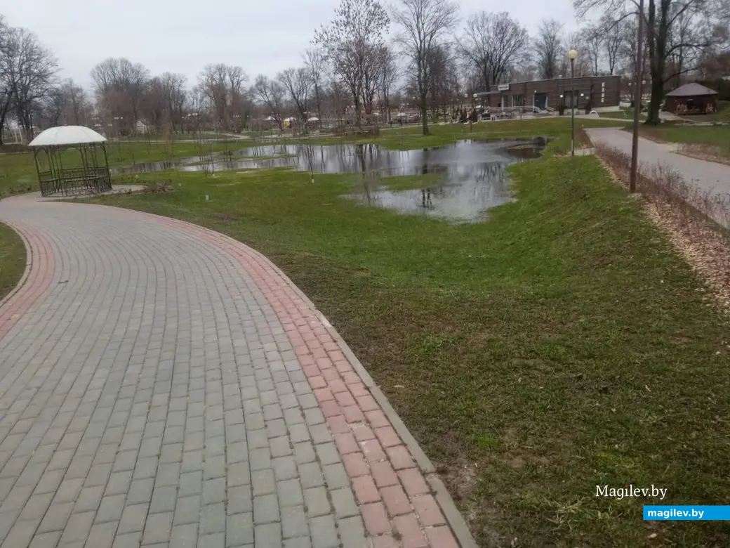 2.04.2023 г. Могилев. Парк Подниколье местами затопило.