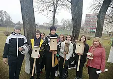 «Омск Карбон Могилев» расширяет производство, безработным предлагают 30 профессий на выбор и как в Костюковичах День птиц отметили: обзор СМИ за минувший день