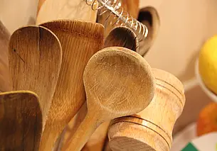 Зачем варить деревянные лопатки и скалки: разумная причина