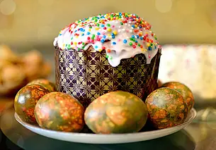 Глазурь для куличей из сахара и белков: простой рецепт вкусной «шапочки»