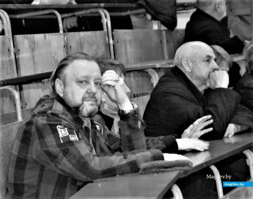 Александр Астапов (справа) и Евгений Фурманов на встрече могилевских «семидесятников» в 301 аудитории второго корпуса БРУ. Могилев, 2017-й год.