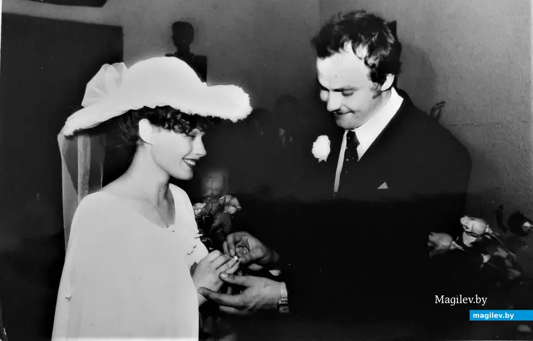 Людмила и Александр в день бракосочетания., 1980-й год.
