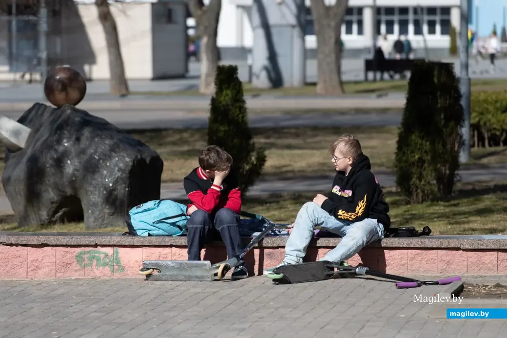Апрель 2023 г. Могилев, центр. Фотопрогулка по апрельскому городу.