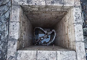 Пенсионер в Могилеве упал в колодец: пришлось звать на помощь спасателей