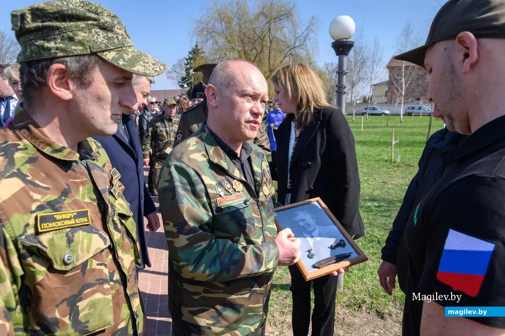 11.04.2023. Бобруйск. Мемориальный комплекс «Жертвам фашизма». Останки красноармейца Федора