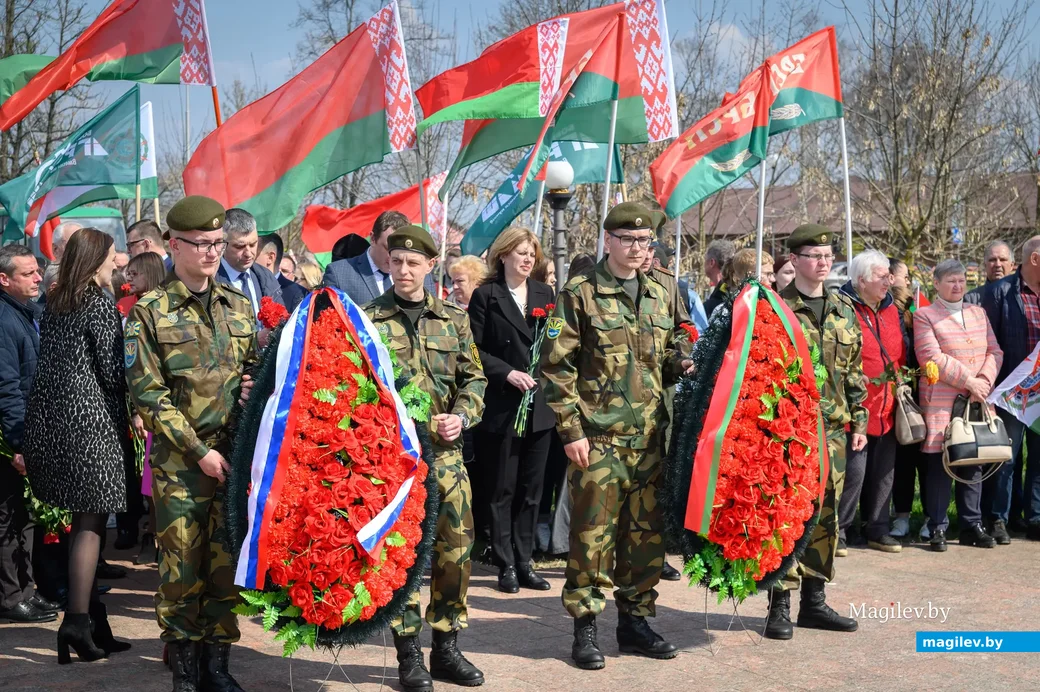 11.04.2023. Бобруйск. Мемориальный комплекс «Жертвам фашизма». Останки красноармейца Федора