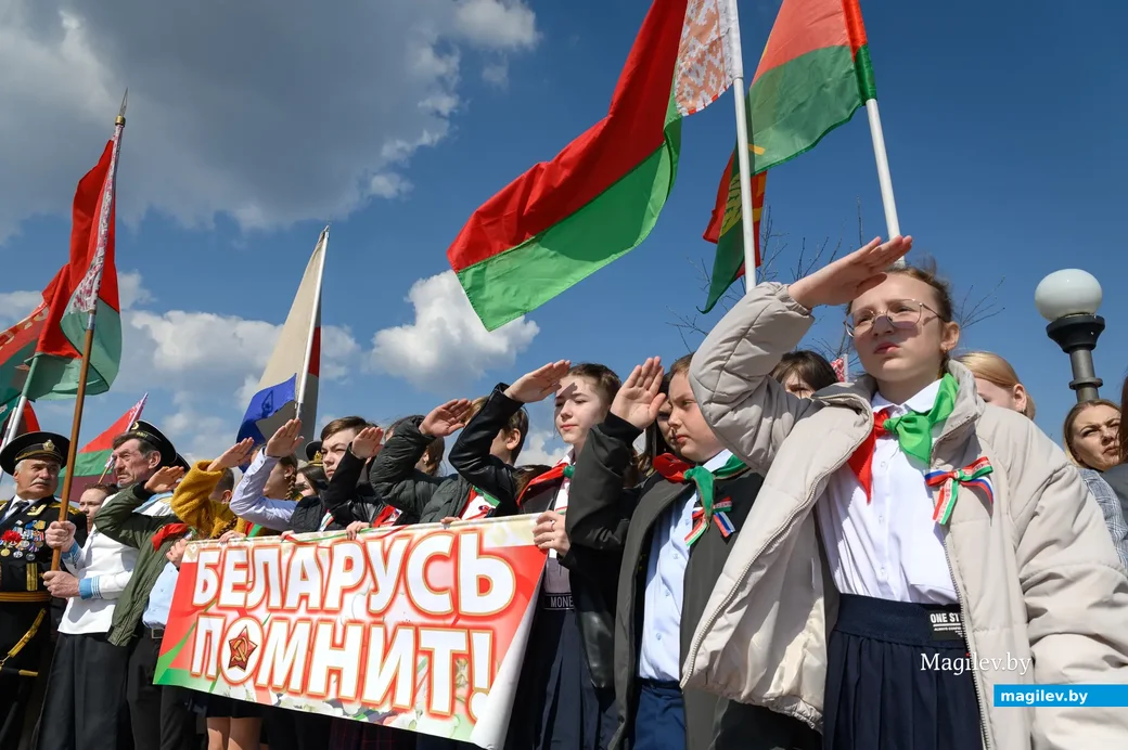 11.04.2023. Бобруйск. Мемориальный комплекс «Жертвам фашизма». Останки красноармейца Федора