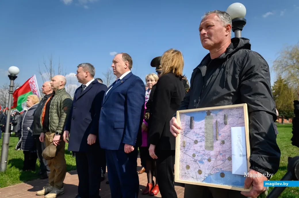11.04.2023. Бобруйск. Мемориальный комплекс «Жертвам фашизма». Останки красноармейца Федора