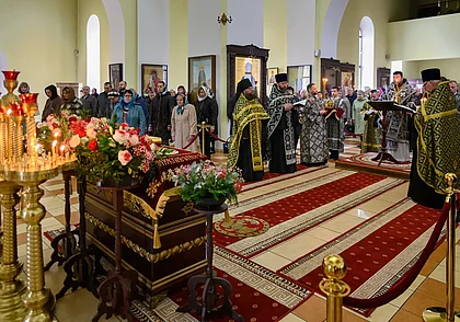 Великая Пятница. Вечерня с выносом Плащаницы в Никольском кафедральном соборе Бобруйска