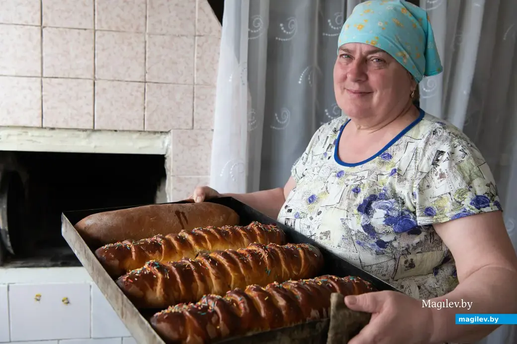 Как на Бобруйщине пекут куличи. Деревня Брожа, 15 апреля 2023 года.