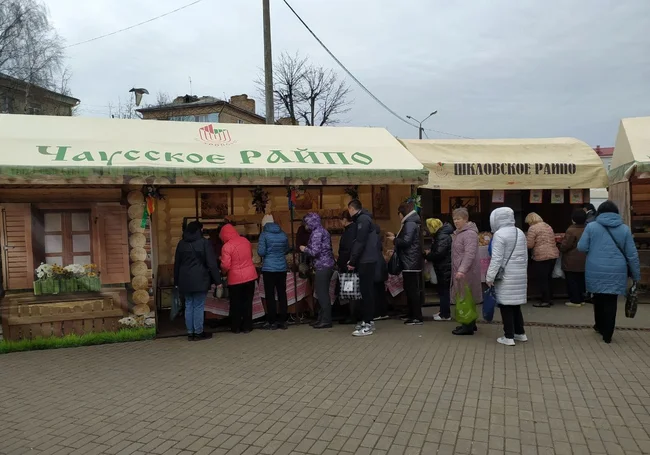 Продажа куличей на Центральном рынке в Могилеве. Фотофакт