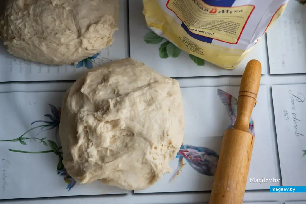 Как на Бобруйщине пекут куличи. Деревня Брожа, 15 апреля 2023 года.