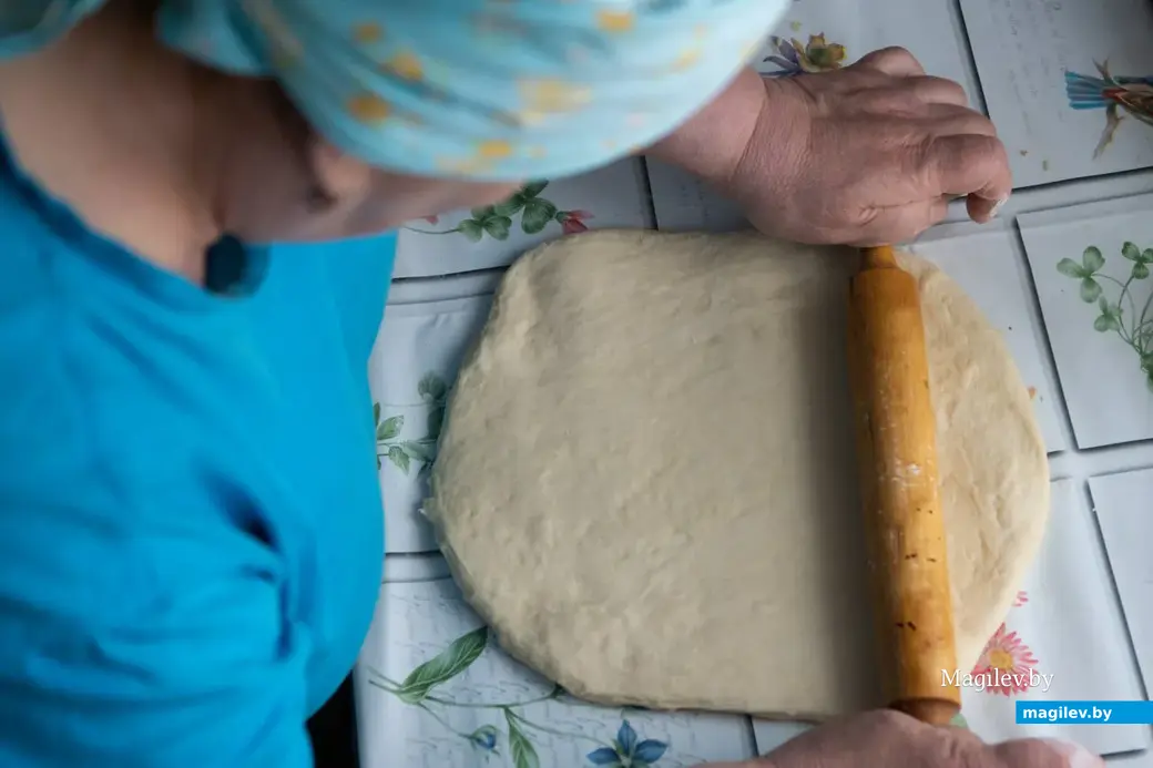 Как на Бобруйщине пекут куличи. Деревня Брожа, 15 апреля 2023 года.