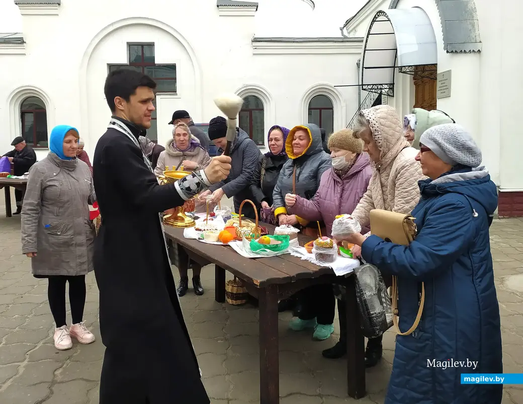 Освящение снеди в Трехсвятительском соборе г. Могилева, 15 апреля 2023 года.