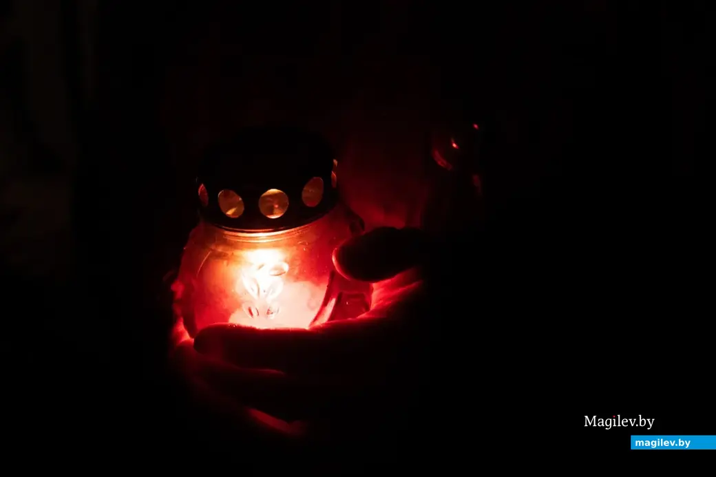 Пасха, 16 апреля 2023 года. Ночное богослужение в Свято-Иверском храме Бобруйска. В Бобруйск доставили Благодатный огонь из Иерусалима.