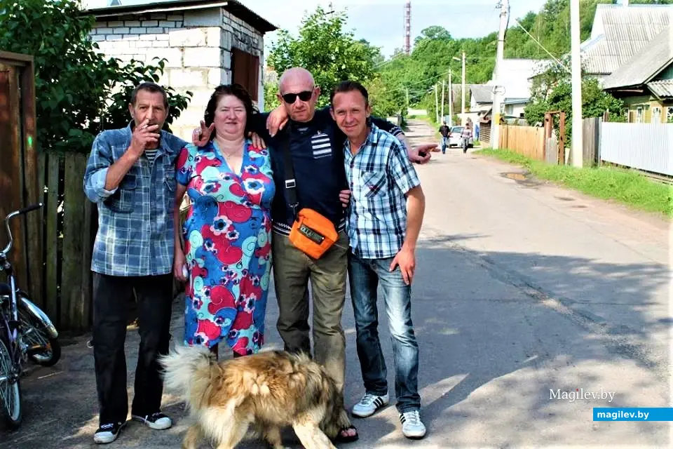 Слава с жителями Папенки. Могилев, 2014 год.