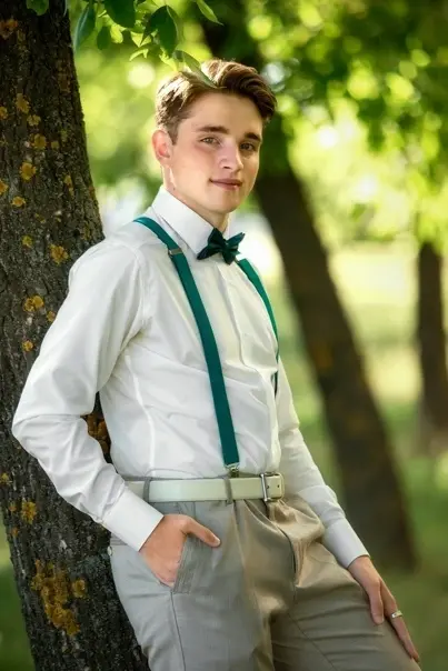 Молодой специалист, по образованию журналист, выпускник МГУ имени А.А. Кулешова, Виталий Руцкий только что приехал на свое первое место работы в чаусскую .газету Искра.