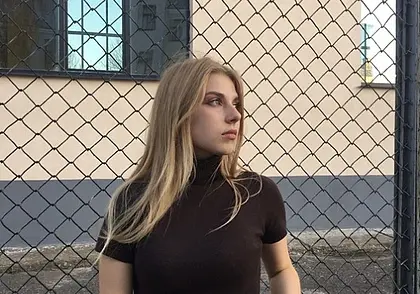 «Только парни здесь больно настойчивые»