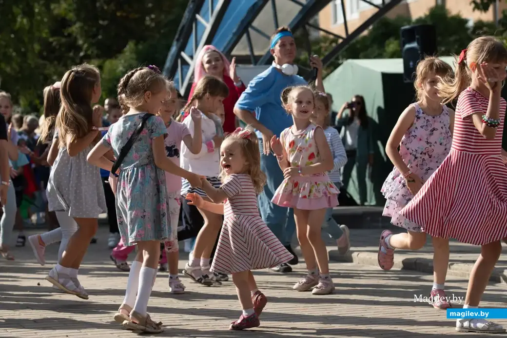 30 августа 2022 г. Могилев, сквер 40-летия Победы. Городской праздник «Здравствуй, школа!».
