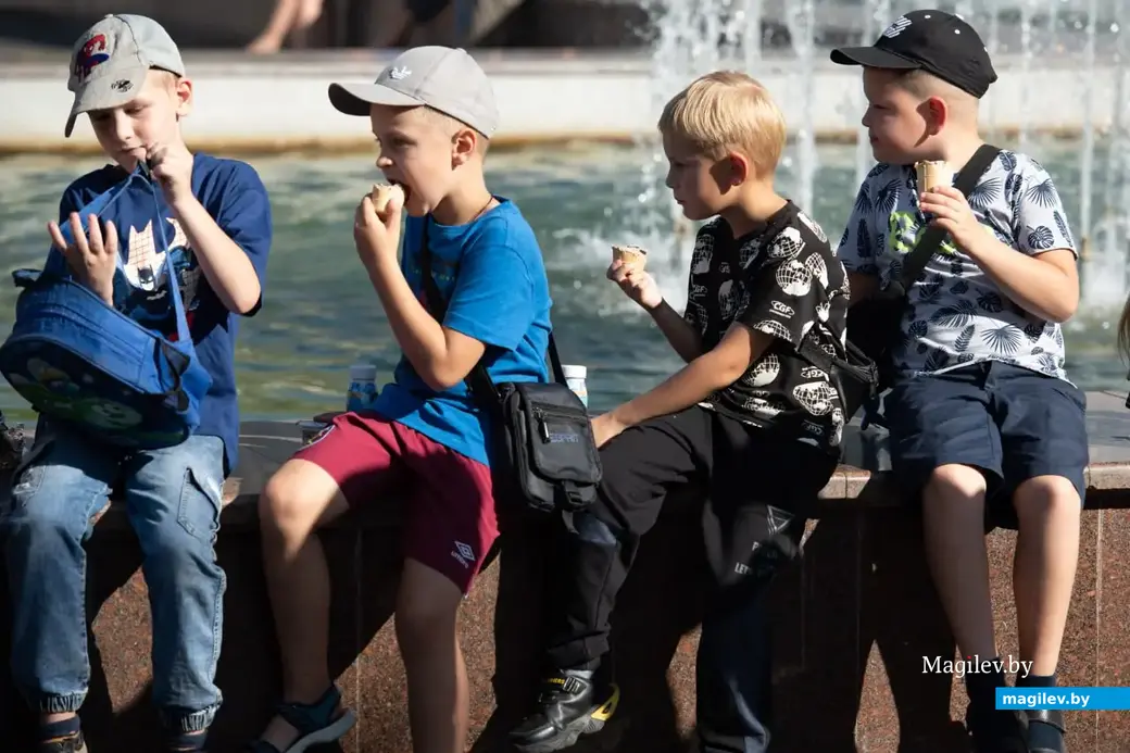 30 августа 2022 г. Могилев, сквер 40-летия Победы. Городской праздник «Здравствуй, школа!».