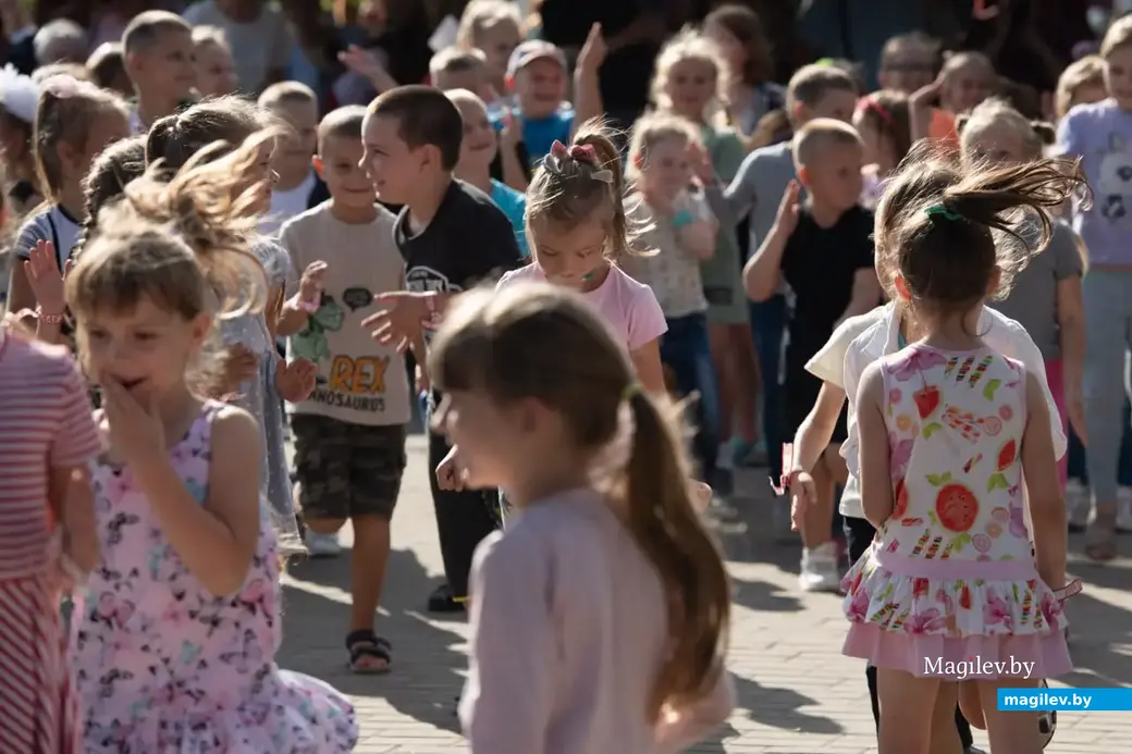 30 августа 2022 г. Могилев, сквер 40-летия Победы. Городской праздник «Здравствуй, школа!».