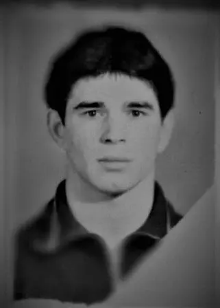 Марат в комсомольском возрасте.