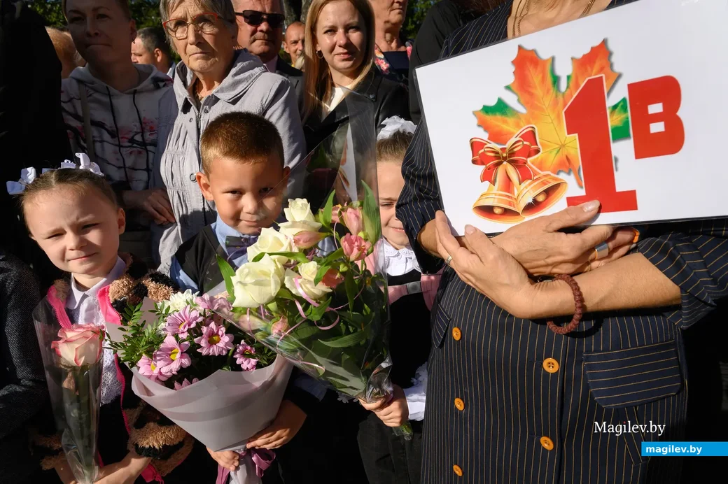 01.09.2022. Бобруйск. Торжественная линейка на 1 сентября в средней школе №20