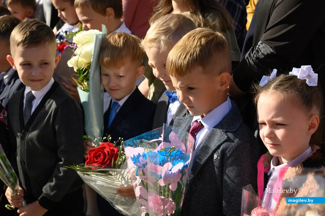 01.09.2022. Бобруйск. Торжественная линейка на 1 сентября в средней школе №20