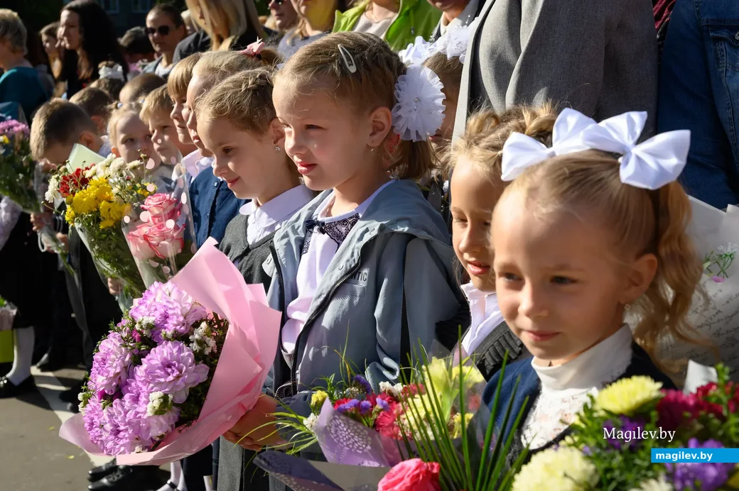 01.09.2022. Бобруйск. Торжественная линейка на 1 сентября в средней школе №20