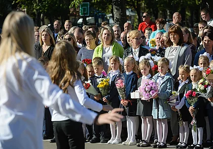 МВД: 1 сентября в школах и возле школ дежурят сотрудники милиции и патрули ГАИ