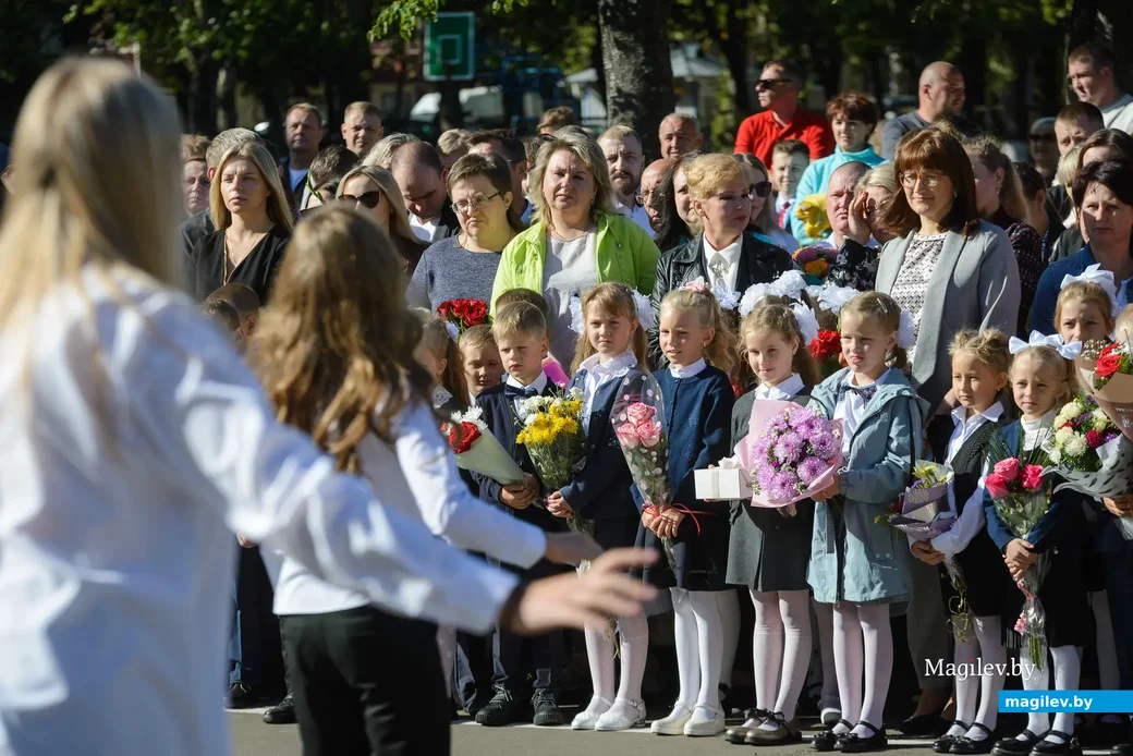 01.09.2022. Бобруйск. Торжественная линейка на 1 сентября в средней школе №20