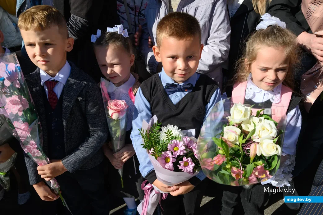 01.09.2022. Бобруйск. Торжественная линейка на 1 сентября в средней школе №20
