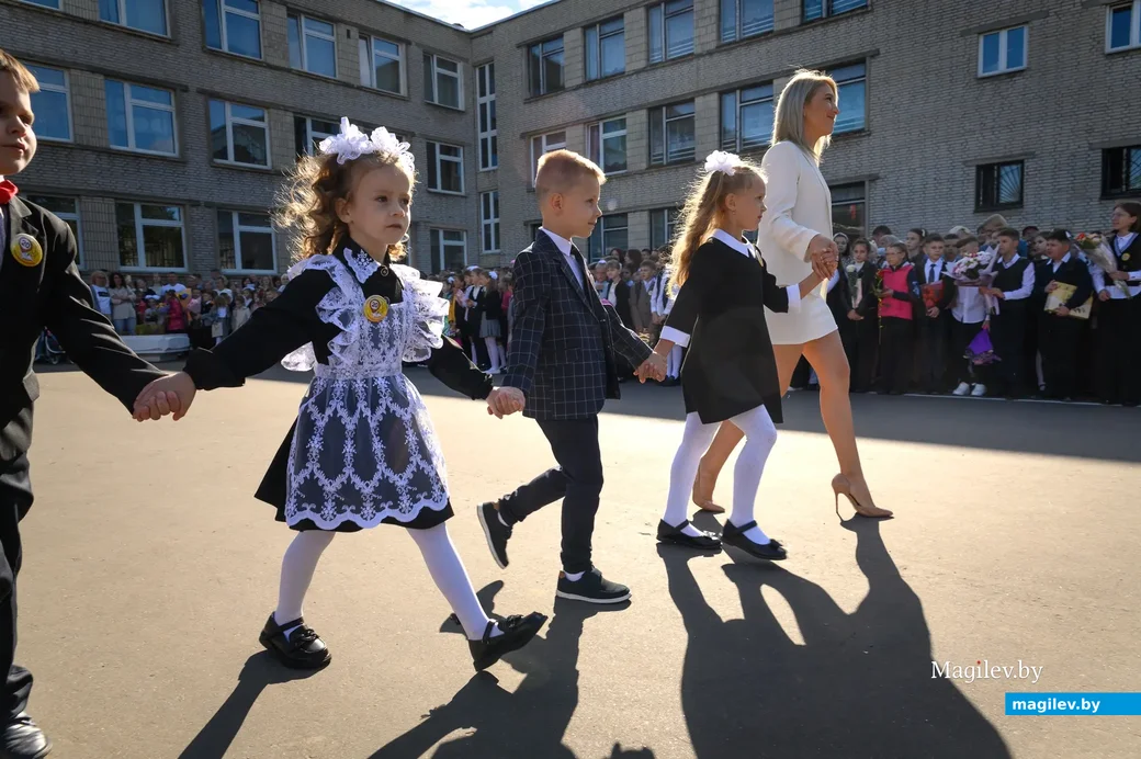 01.09.2022. Бобруйск. Торжественная линейка на 1 сентября в средней школе №20