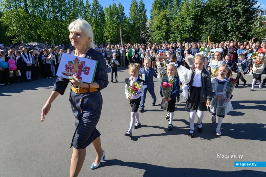 01.09.2022. Бобруйск. Торжественная линейка на 1 сентября в средней школе №20