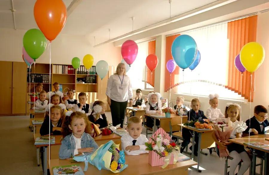 Первый звонок в школе №45 Могилева. 1 сентября 2022 года. Фото Татьяны Подлипской.