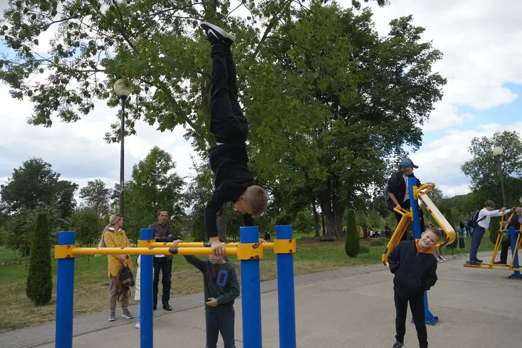 В городском парке культуры и отдыха в районе Подниколья 1 сентября прошел праздник «Звенит звонок!». Могилев, 1 сентября 2022 года. Фото Ольги Емельяновой.
