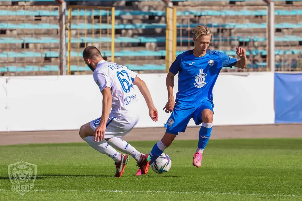 Момент игры Динамо-Минск» – «Днепр-Могилев». Минск, стадион «Трактор», 04.09.2022 года.