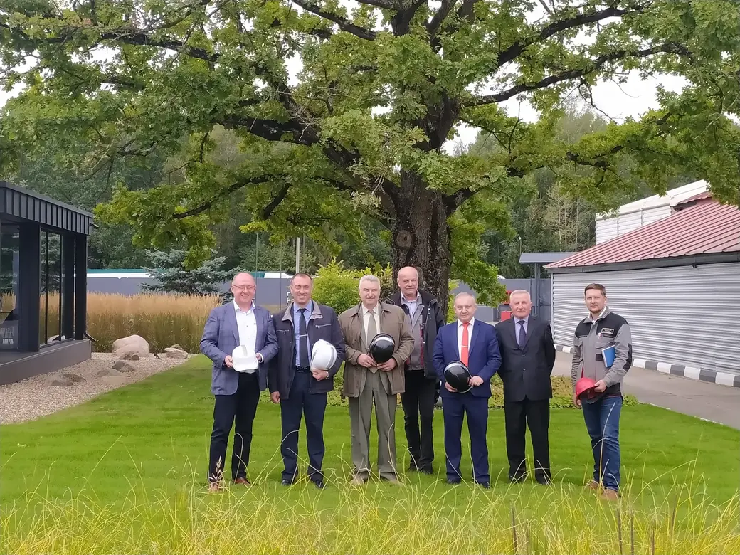 6.09.2022 г. Могилевский район, ООО «Протос». Делегация БРУ на территории предприятия. Фото: bru.by