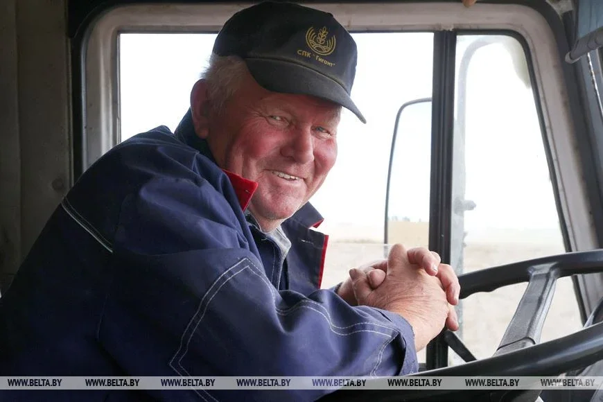 Уборка картофеля в Бобруйском районе. СПК «Гигант». Фото Олега Фойницкого.