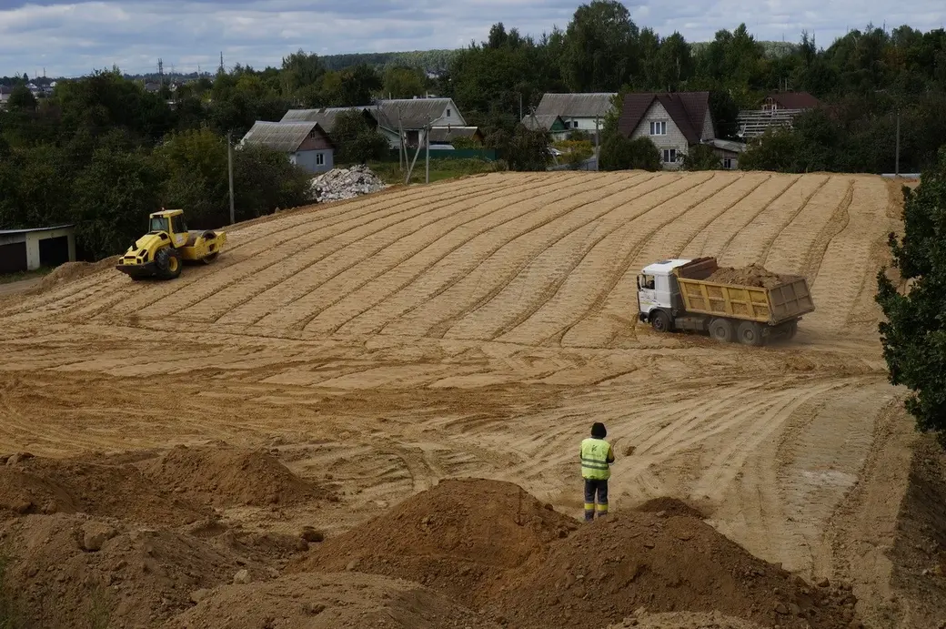 Строительство второй очереди путепровода-дублера улицы Якубовского-Загородное шоссе в Могилеве. Фото Ольги Бухоловцевой.
