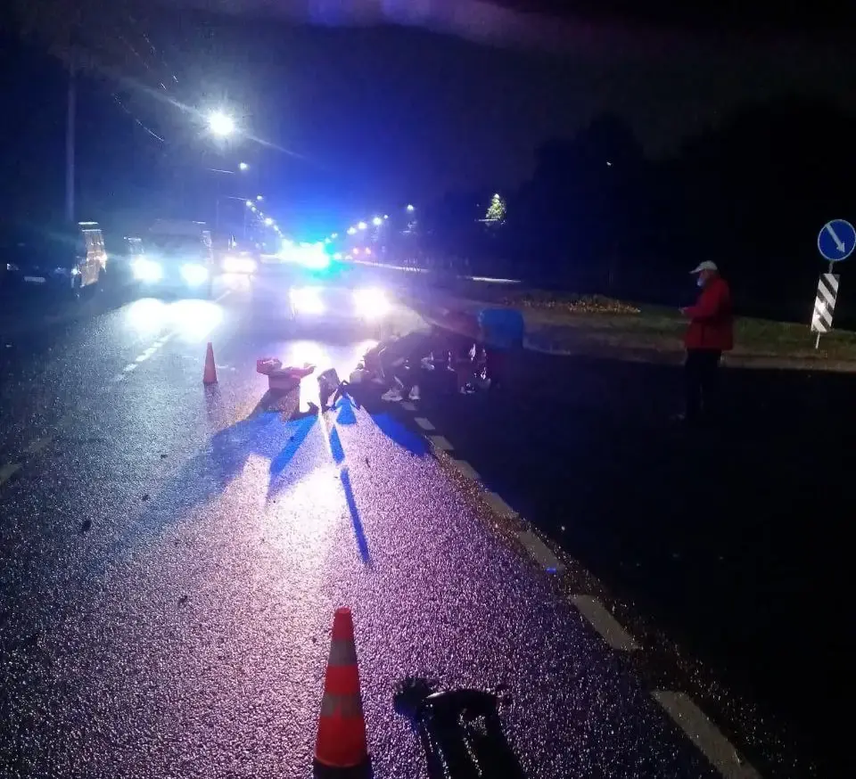 14.09.22г В Могилеве автомобиль сбил женщину: перебегала дорогу в неположенном месте. Фото: УВД