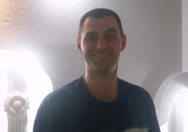 Жюри встало. Грузчик с «Бабушкиной крынки» на музкастинге в Могилеве поразил вокалом